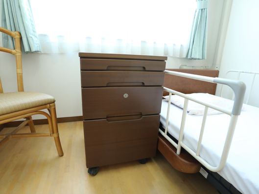 キャスター付きボックス