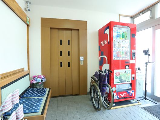 スペースをとらない自動販売機