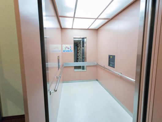 寝台用エレベーター