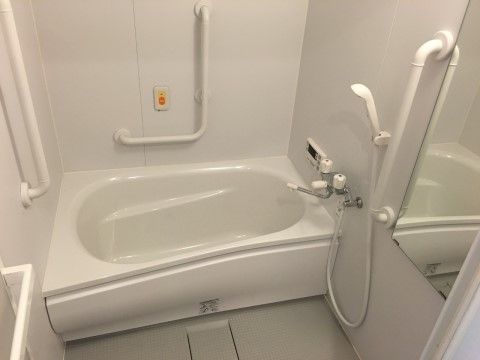 安全設計の快適なお風呂