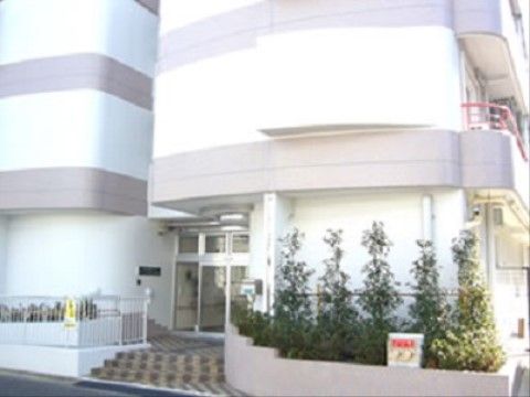 清潔感あふれるエントランス