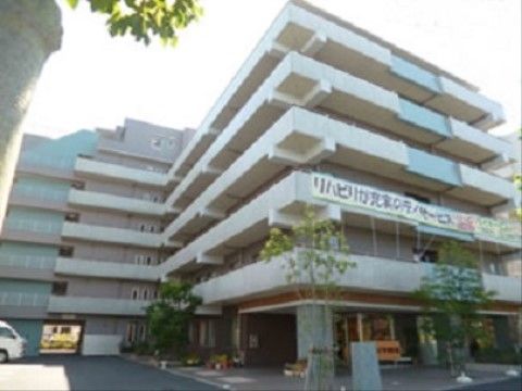 多階層のモダン建築