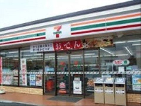 コンビニの外観