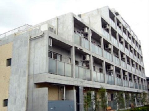 清潔感のある施設の外観