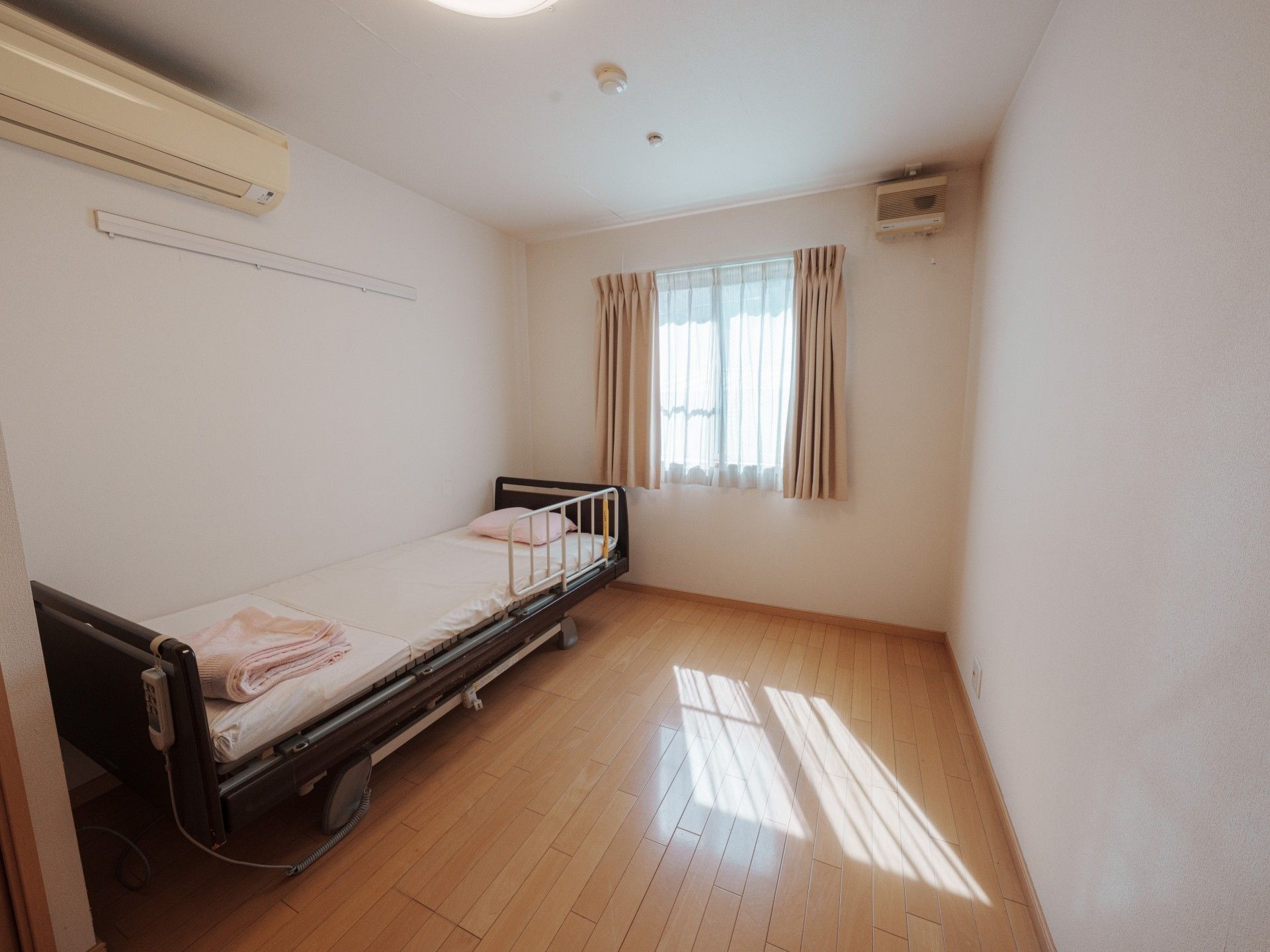 シンプルな個室