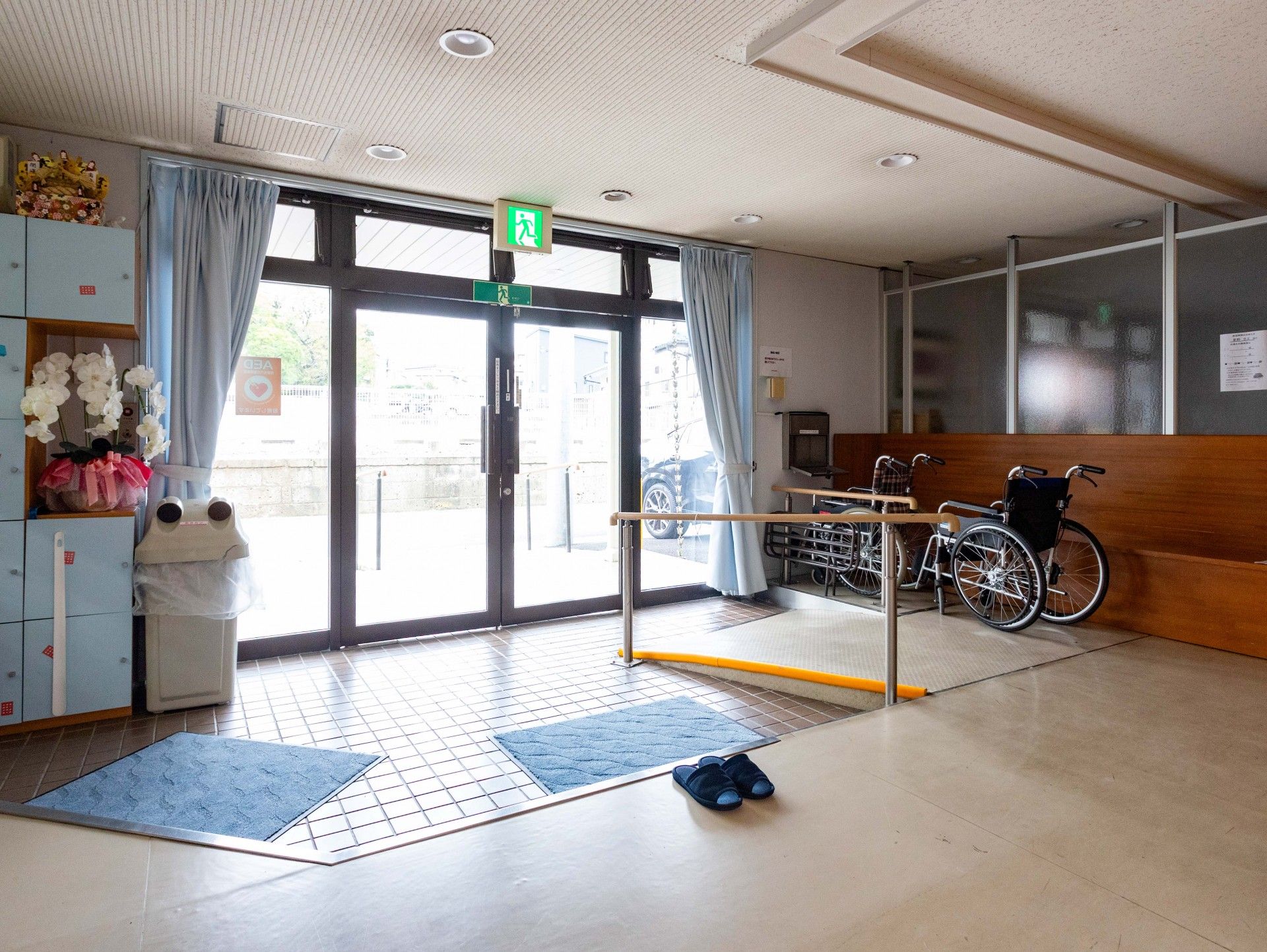 広い玄関スペース