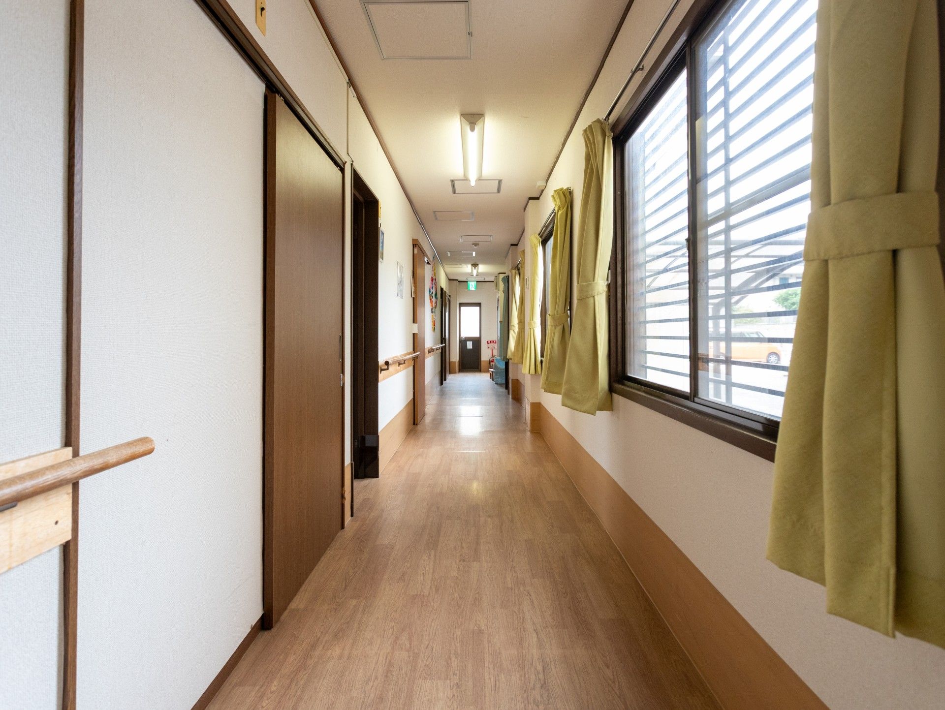 明るい廊下