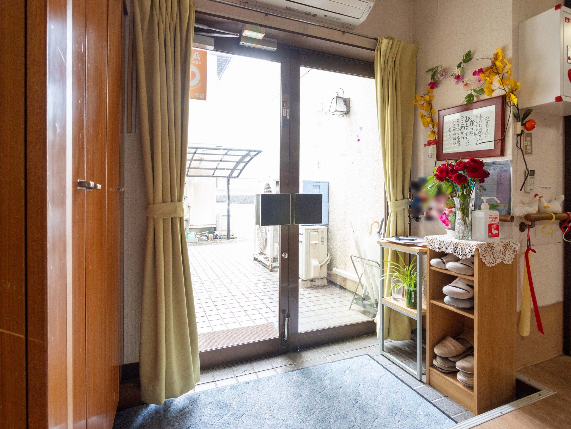 明るい玄関スペース