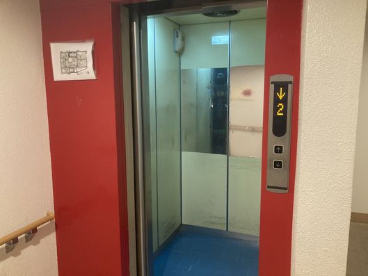 エレベーター