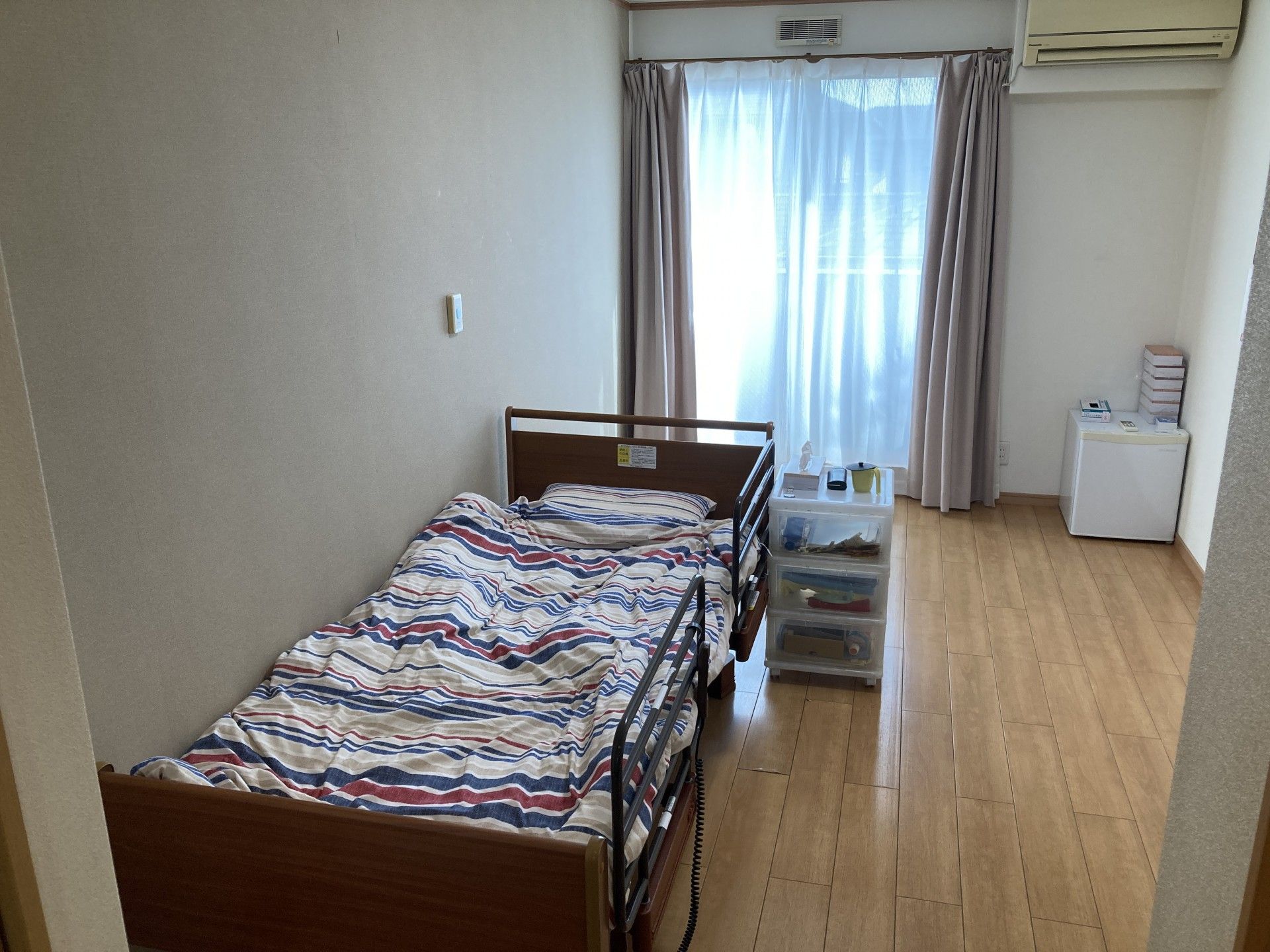 日差しが差し込む居室