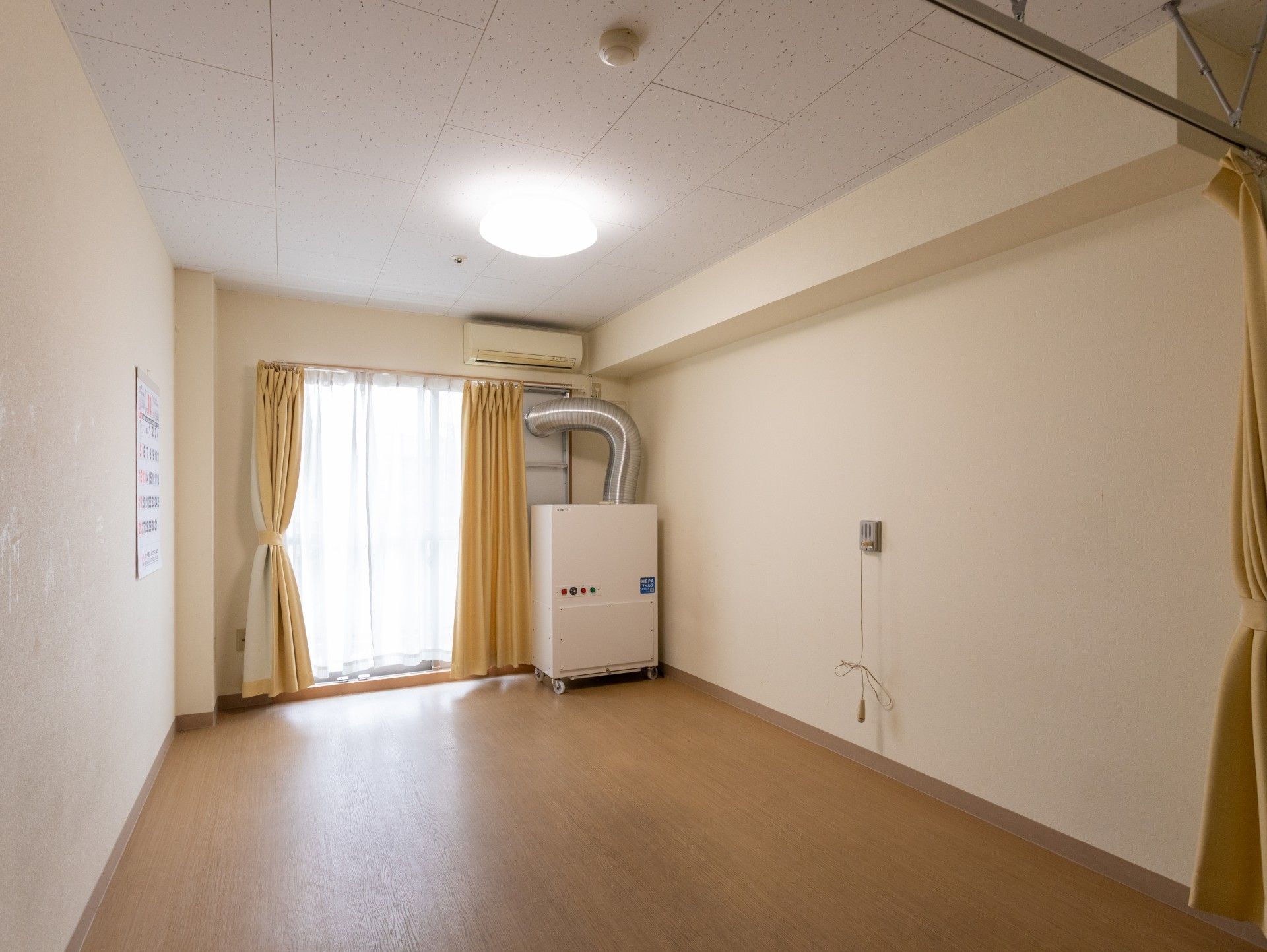 広い空間の一室