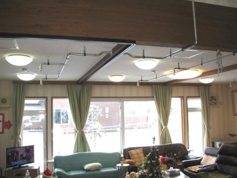 「五つのパンと二匹の魚」の共用スペース。ご入居者様同士の交流の場としても利用されている。