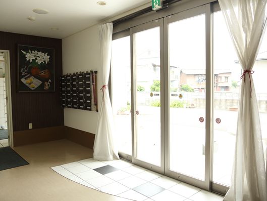 エントランス内