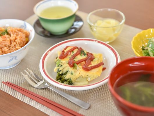 色とりどりの食事