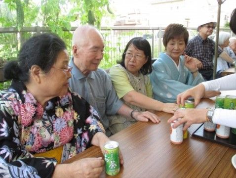 外の風を感じながら大勢で楽しむことができるイベント