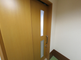 清潔で整理されたトイレと洗面所