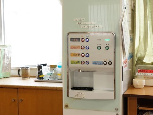 飲み物サーバー