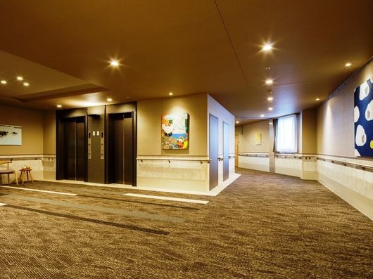 ３階　エレベーターホール