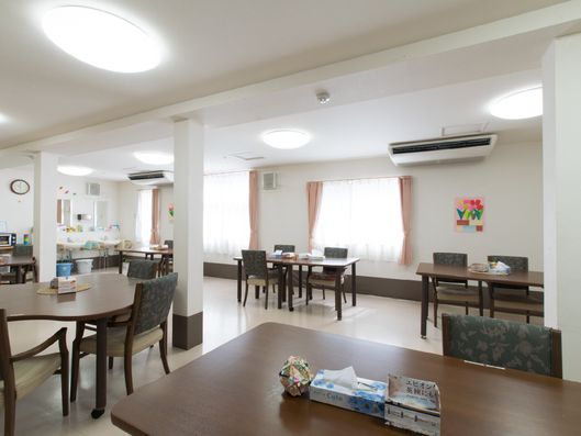 爽やかな日差しが差し込むリビング