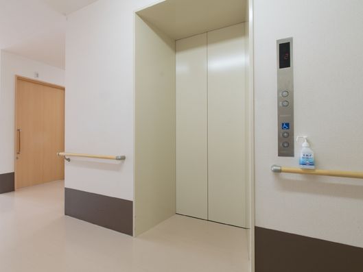 移動を快適にするエレベーター