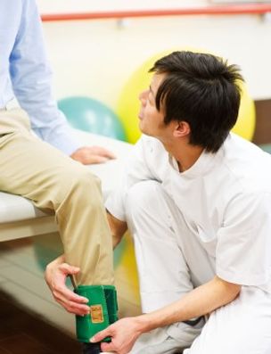 理学療法士２