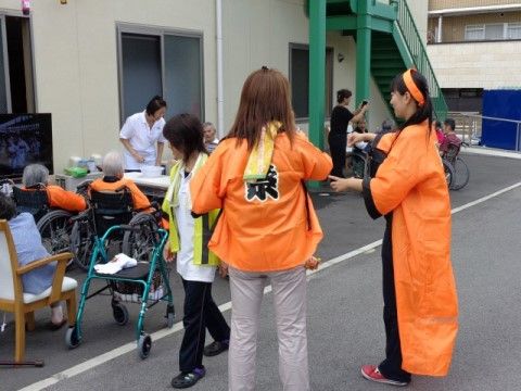 外で行われるレクリエーション