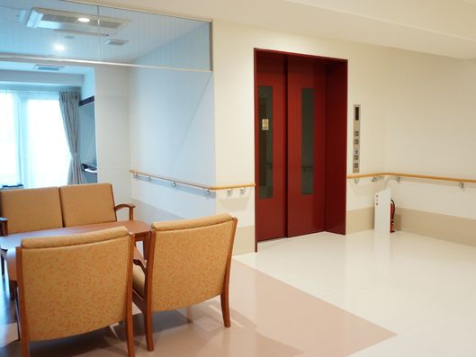 エレベーター周辺