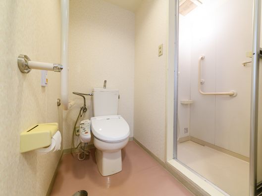 トイレ、シャワー室