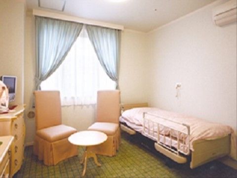 明るく快適な個室