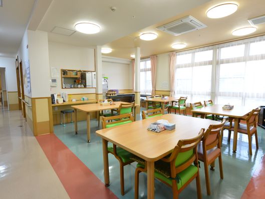 ゆったりとしたダイニング