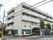 交差点に面した建物