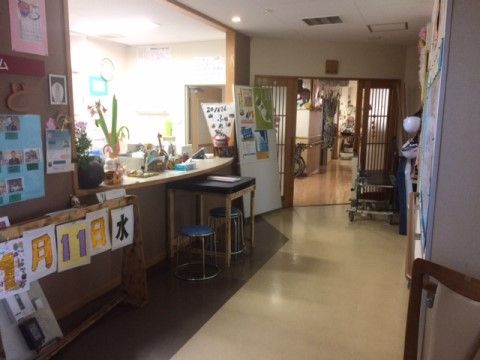 「グループホームふれんど」の受付。館内に受付が設けられている。