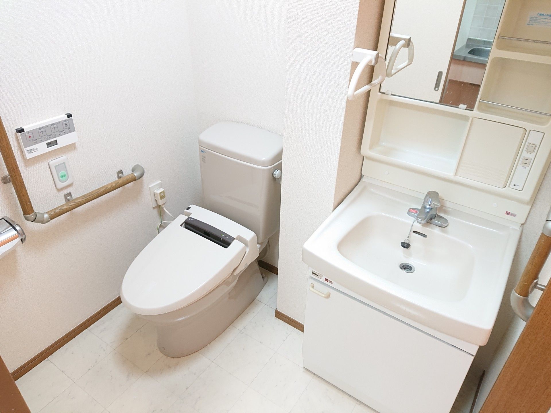 安全に配慮したトイレスペース