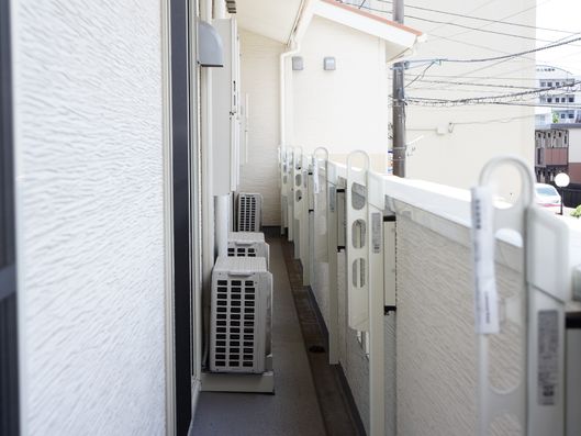 安全のために狭くなっているベランダ