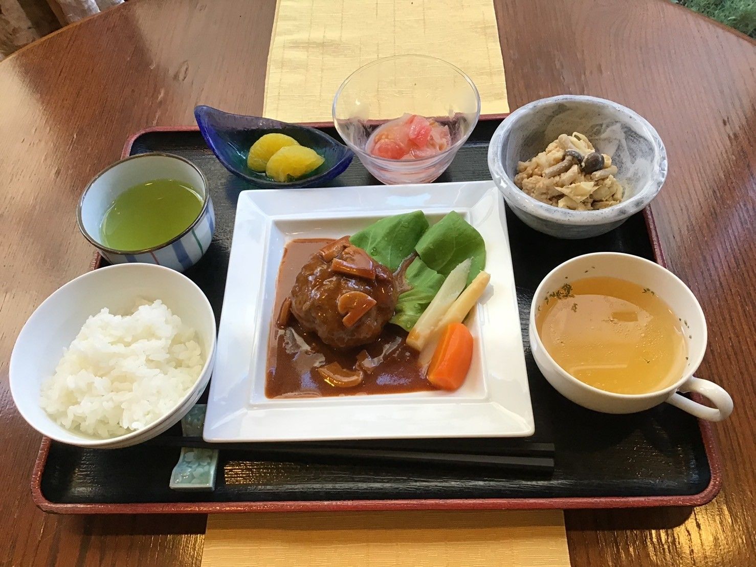 レストランでふるまわれるような、豪華で特別感のある料理