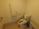 バリアフリーのトイレ設備のある室内