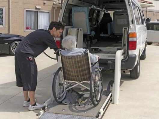 デイサービス送迎