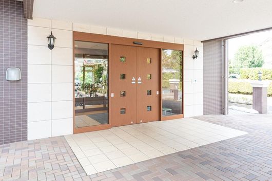 外観エントランス