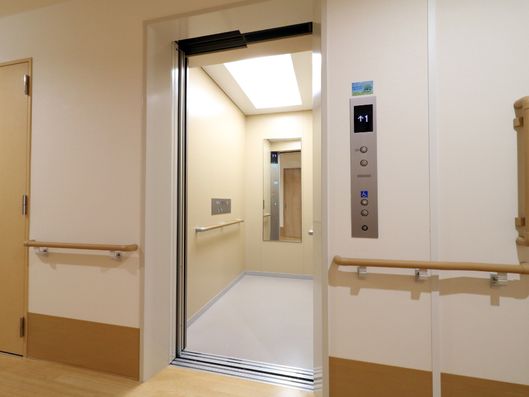エレベーター