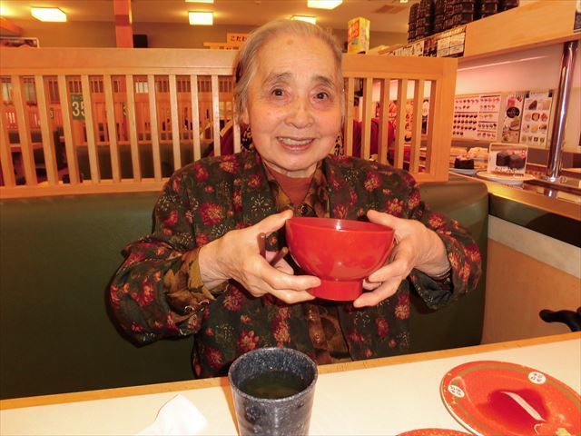施設外の飲食店にて定期的に開催されるお楽しみのお食事会