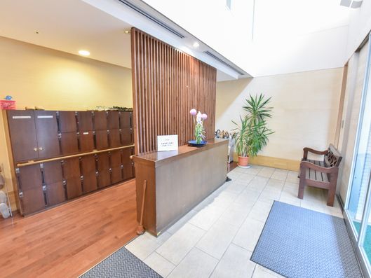 下駄箱付きのエントランス