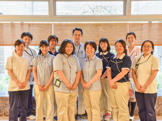 スタッフ集合写真