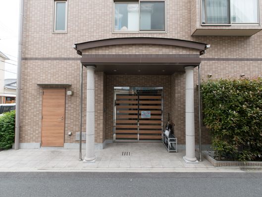 施設入り口