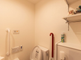 バリアフリー設計のトイレスペース