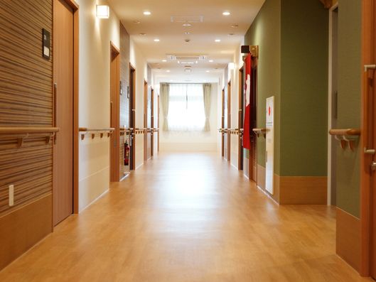 モダン的な通路