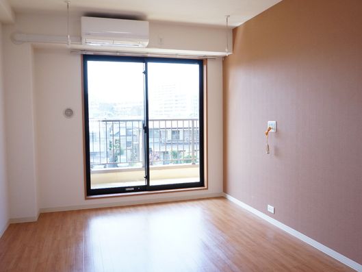 明るく快適な個室