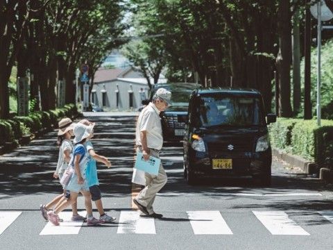 施設の最寄り駅周辺では、再開発の計画がある。商業地と公園が融合したエリアになる予定なので、入居者様はますます生活しやすくなる。