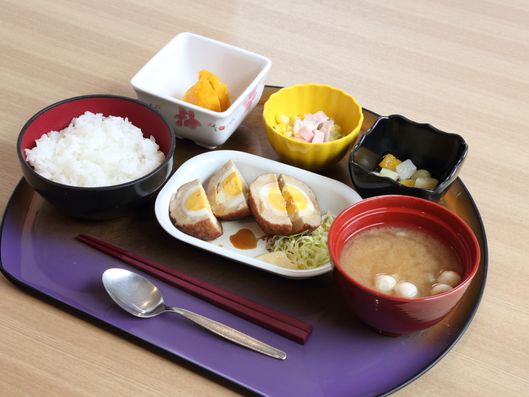 お食事