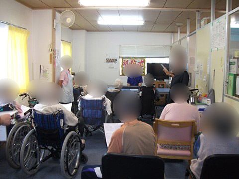入居者が集まってイベントやお祝いを行なう多目的スペース