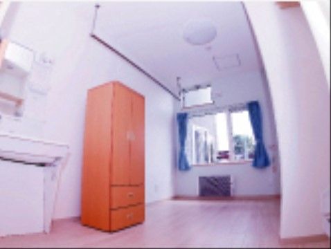 居室は住環境が整えられている。また、ご自宅での愛用の家具など持ち込むことができるので、自室として快適にお過ごしいただける。